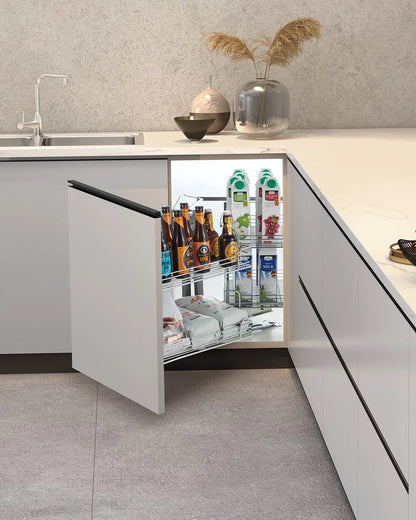 Cabinet corner pull basket